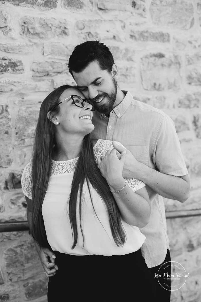 Old Quebec City engagement session. Urban European engagement session. Quebec City wedding photographer. Séance photo dans le Vieux-Québec. Séance fiançailles dans le Vieux-Québec. Photographe de mariage à Québec. Place des Canotiers. Petit Champlain. Vieux Québec Old Quebec |  Lisa-Marie Savard Photographie | Montréal, Québec | www.lisamariesavard.com