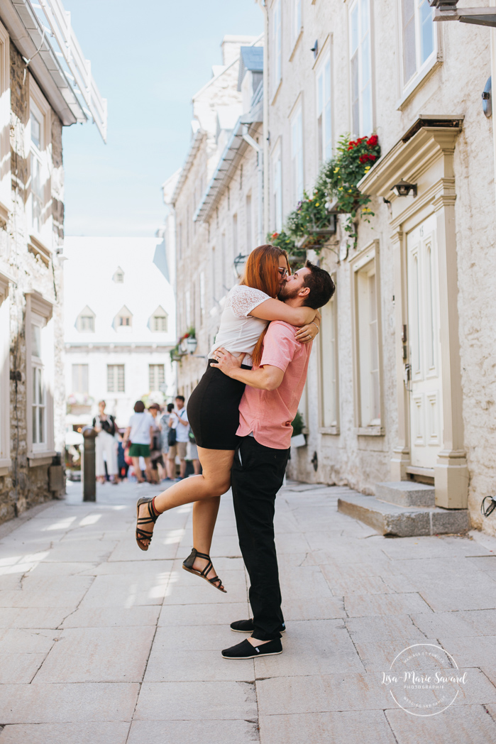 Old Quebec City engagement session. Urban European engagement session. Quebec City wedding photographer. Séance photo dans le Vieux-Québec. Séance fiançailles dans le Vieux-Québec. Photographe de mariage à Québec. Place des Canotiers. Petit Champlain. Vieux Québec Old Quebec |  Lisa-Marie Savard Photographie | Montréal, Québec | www.lisamariesavard.com