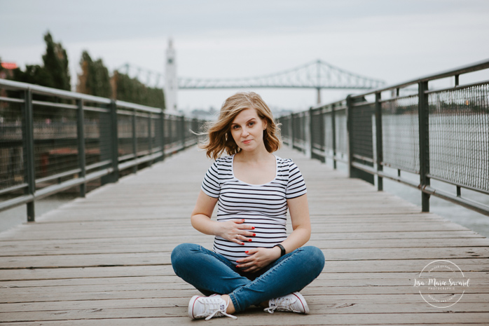 Urban maternity photos. Maternity photos by the river. Maternity photos ice cream. Maternity photos Montreal. Old Port of Montreal maternity session. Séance de maternité dans le Vieux-Port de Montréal. Photographe de maternité à Montréal. Montreal maternity photographer | Lisa-Marie Savard Photographie | Montréal, Québec | www.lisamariesavard.com