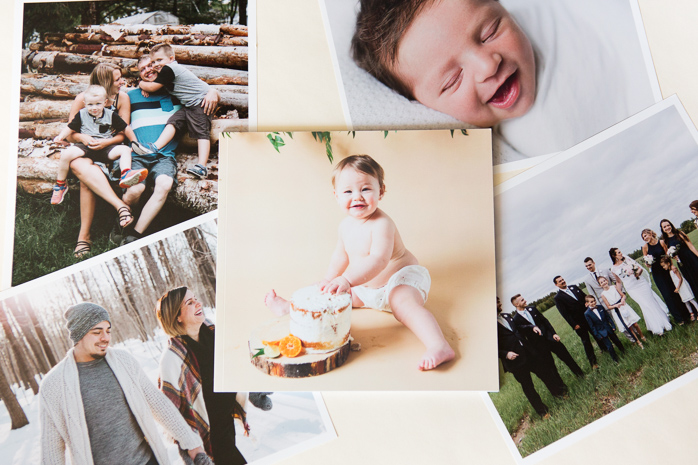 Printed photo book. Printed family photo album. Montreal family photographer. Montreal maternity photographer. Livre photo imprimé. Livre photo de séances familiales. Photographe de famille à Montréal. Photographe de maternité à Montréal