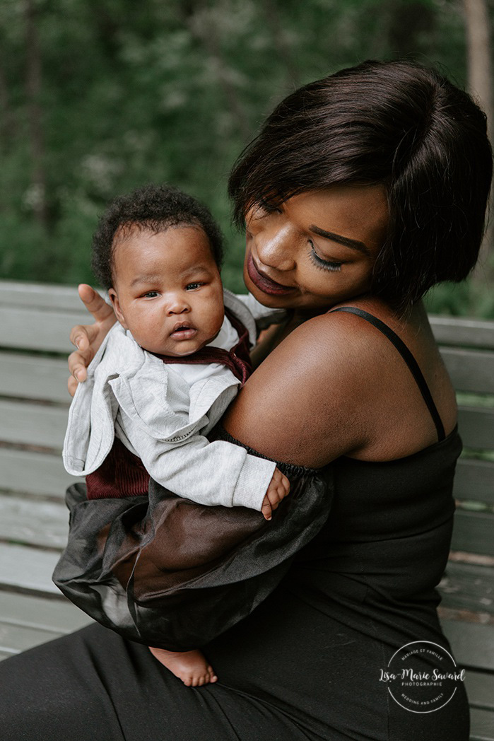 Photographe de famille à Montréal. Séance photo de famille à Montréal. Photos de famille à l'extérieur à Montréal. Montreal family photographer. Montreal family session. Montreal outdoor family photos.