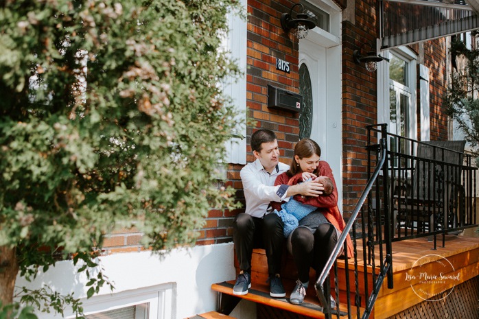 Photographe de nouveau-né à Montréal. Séance nouveau-né lifestyle à Montréal. Photos de nouveau-né à domicile à Montréal. Montreal newborn photographer. Montreal lifestyle newborn session. Montreal in-home newborn photos.