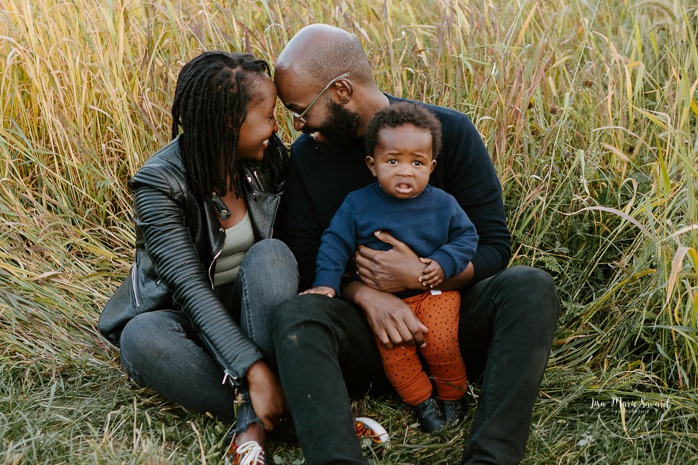 Photographe de famille à Montréal. Séance photo de famille à Montréal. Photos de famille à l'extérieur à Montréal. Montreal family photographer. Montreal family session. Montreal outdoor family photos.