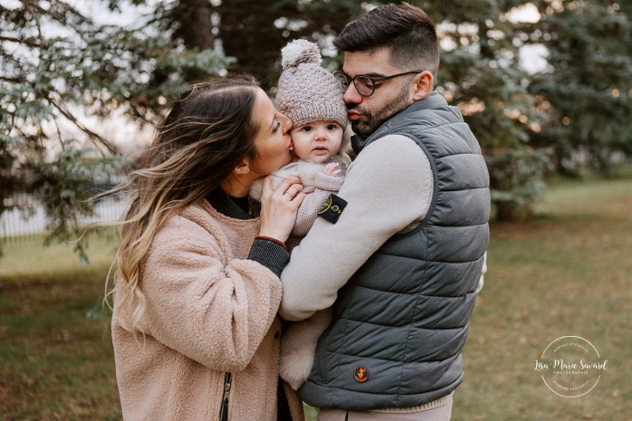 Photographe de famille à Montréal. Séance photo de famille à Montréal. Photos de famille à l'extérieur à Montréal. Montreal family photographer. Montreal family session. Montreal outdoor family photos.