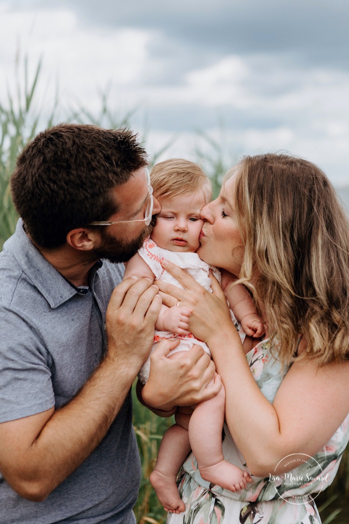 Photographe de famille à Montréal. Séance photo de famille à Montréal. Photos de famille à l'extérieur à Montréal. Montreal family photographer. Montreal family session. Montreal outdoor family photos.