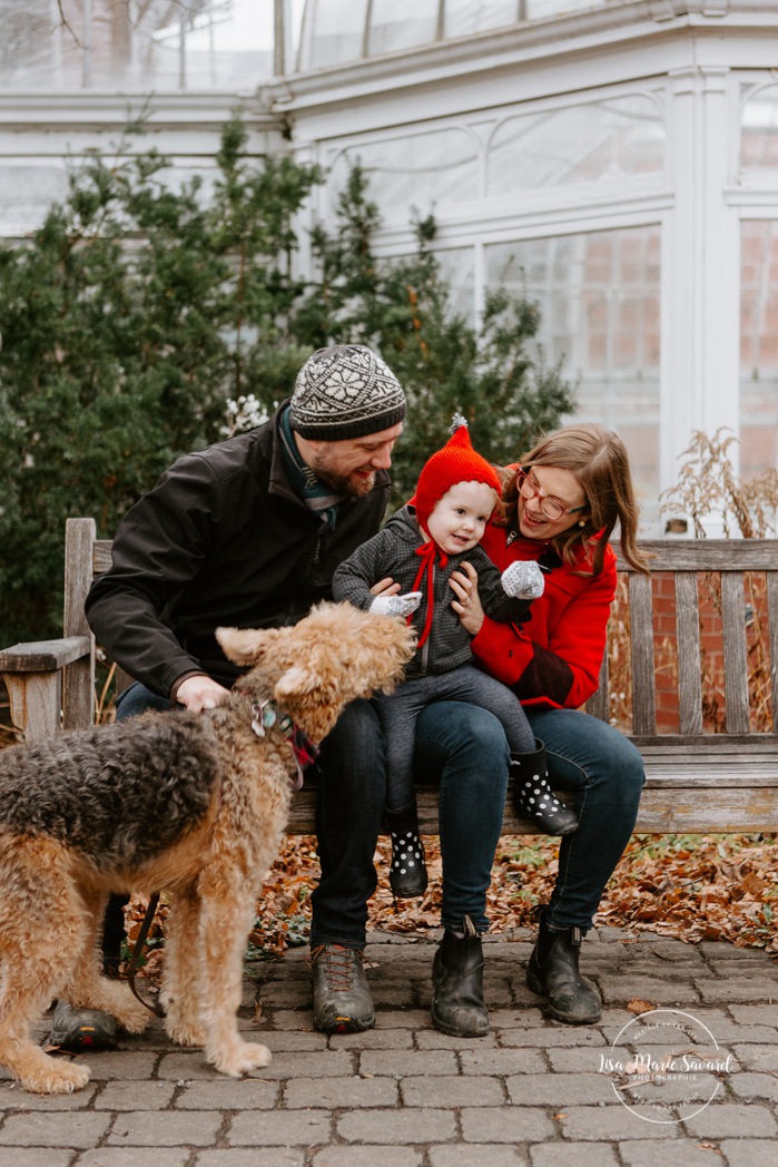 Photographe de famille à Montréal. Séance photo de famille à Montréal. Photos de famille à l'extérieur à Montréal. Montreal family photographer. Montreal family session. Montreal outdoor family photos.