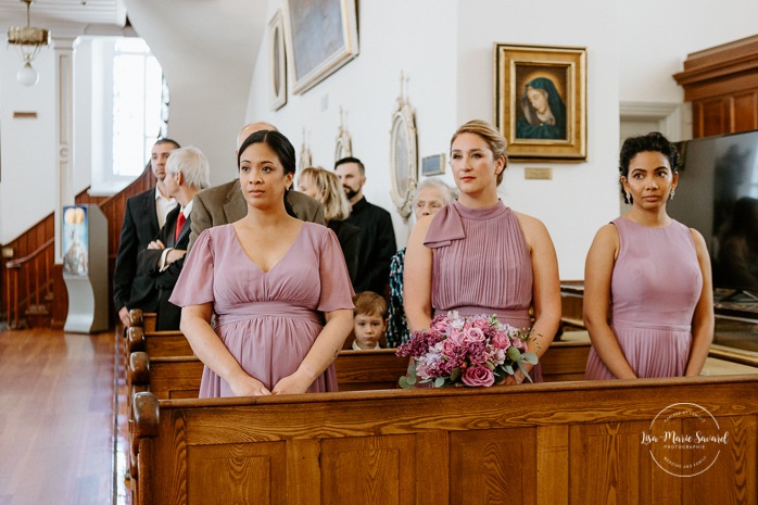Wedding ceremony in patrimonial church. Mariage église Notre-Dame-des-Victoires. Mariage dans le Vieux-Québec. Photographe mariage Québec. Old Quebec wedding photos.