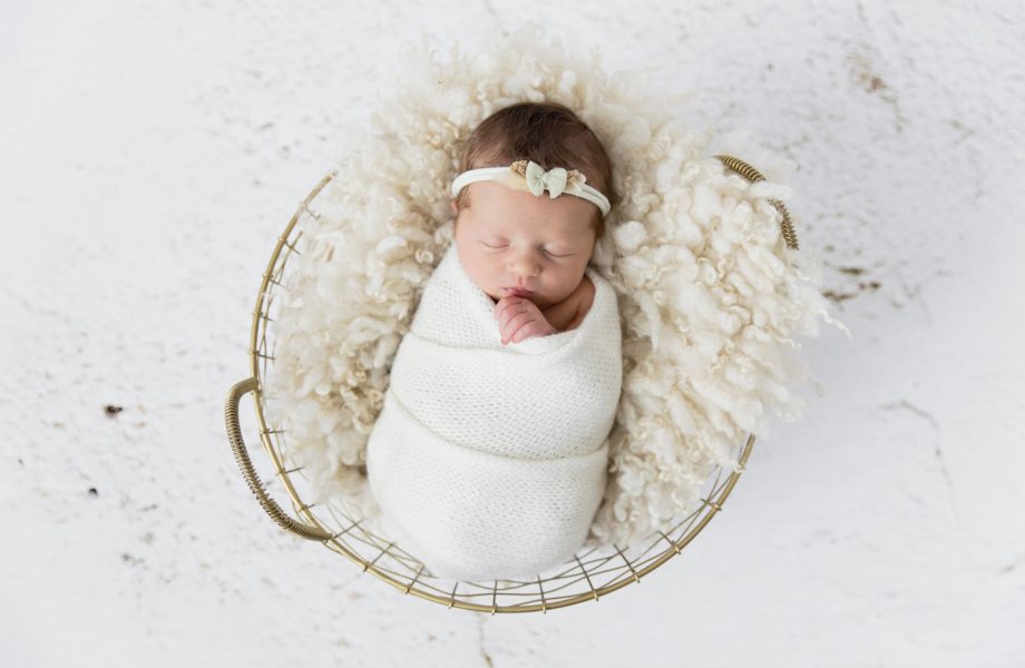 Bébé Naomi – Photographie de nouveau-né à Montréal