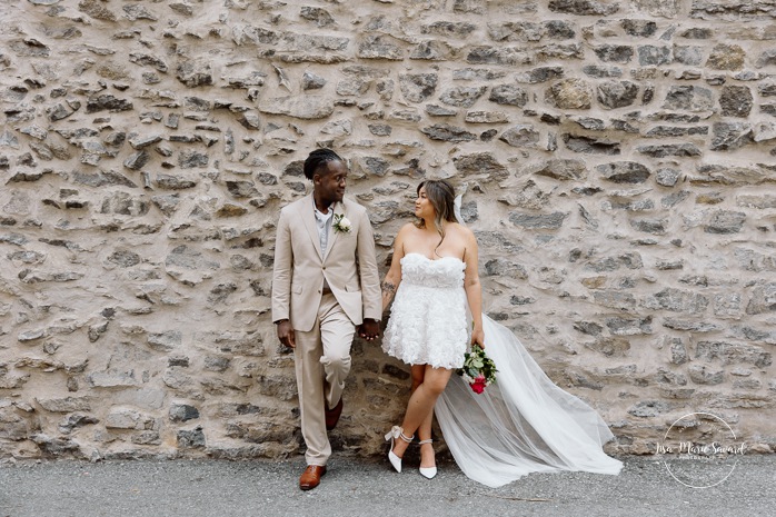 Urban wedding photos. Downtown wedding photos. Urban elopement photos. Old Montreal wedding photos. Montreal elopement wedding. Elopement à Montréal. Fugue amoureuse Montréal. Photographe de mariage à Montréal. Montreal wedding photographer.