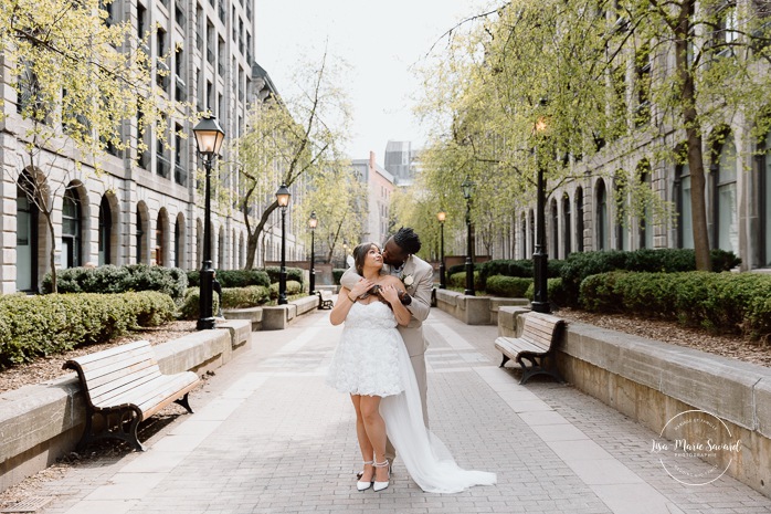 Urban wedding photos. Downtown wedding photos. Urban elopement photos. Old Montreal wedding photos. Montreal elopement wedding. Elopement à Montréal. Fugue amoureuse Montréal. Photographe de mariage à Montréal. Montreal wedding photographer.