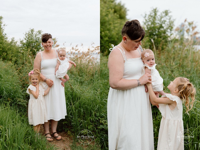 Spring family photos. Spring mini session ideas. Mommy and me photos. Mother and daughter photo ideas. Mini séances familiales 2024. Photos sur le bord du fleuve à Montréal. Montreal mini session by the river.