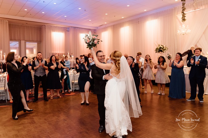 Wedding reception in ballroom. Mariage centre de congrès Palace Laval. Mariage à Laval. Palace convention centre wedding. Laval wedding photographer.