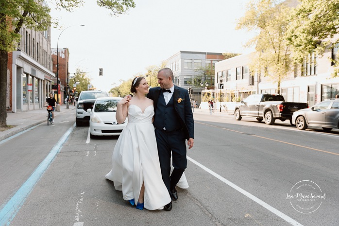 Urban wedding photos. Downtown wedding photos. Mariage à Montréal au Livart. Montreal wedding at Le Livart. Photographe de mariage à Montréal. Montreal wedding photographer.