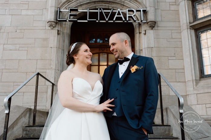 Urban wedding photos. Downtown wedding photos. Mariage à Montréal au Livart. Montreal wedding at Le Livart. Photographe de mariage à Montréal. Montreal wedding photographer.