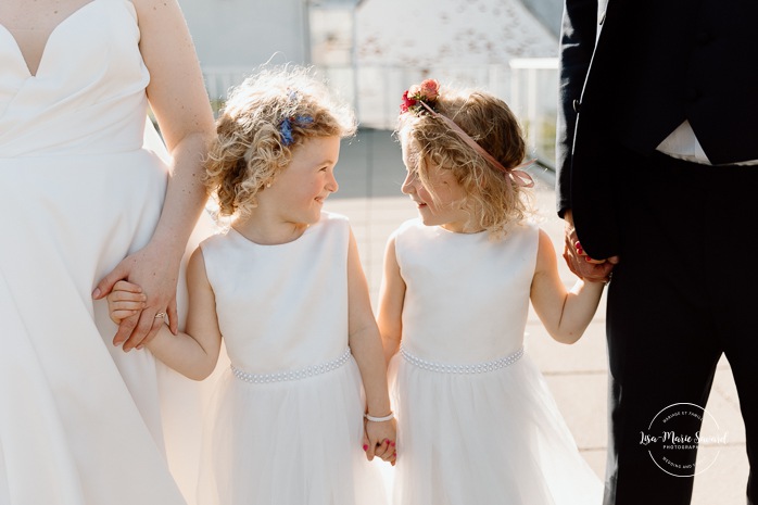 Wedding photos with children. Rooftop wedding photos. Cityscape wedding photos. Mariage à Montréal au Livart. Montreal wedding at Le Livart. Photographe de mariage à Montréal. Montreal wedding photographer.