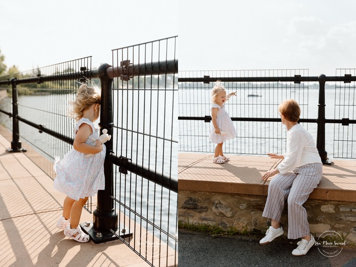 Extended family photos. Family photos with great grandparents. Fun family photos ideas. Outdoor family photos. Photos de famille au Fort de Chambly. Séance intergénérationnelle à Montréal. Photographe Rive-Sud Montréal. Montreal extended family photos.