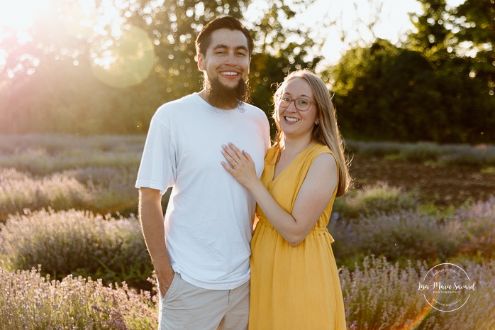 Lavender field engagement photos. Lavender field photo session. Golden hour engagement photos. Séance photo à la Maison Lavande. Maison Lavande photoshoot. Photos de fiançailles à Montréal. Montreal engagement photos.