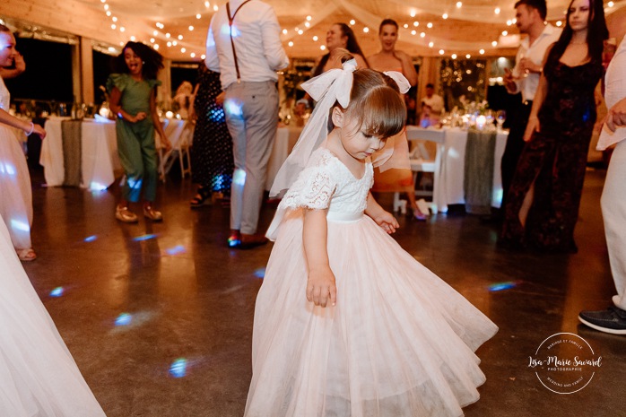 Wedding dancefloor under gazebo. Mariage à la Pointe-du-Moulin. Photographe mariage à Montréal. Pointe-du-Moulin wedding. Montreal wedding photographer.