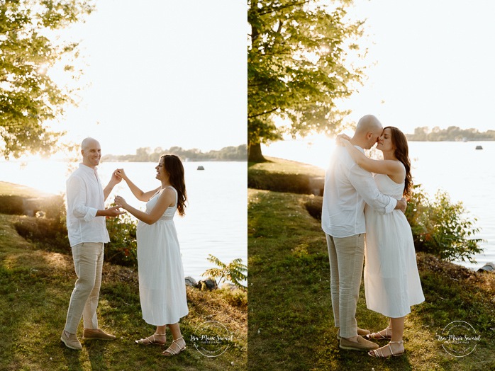 Waterfront maternity photos. River maternity photos. Lake maternity photos. Golden hour maternity photos. Romantic maternity photos. Photographe à Lachine. Lachine photographer. Séance photo au parc René-Lévesque. Photos de maternité à Lachine.