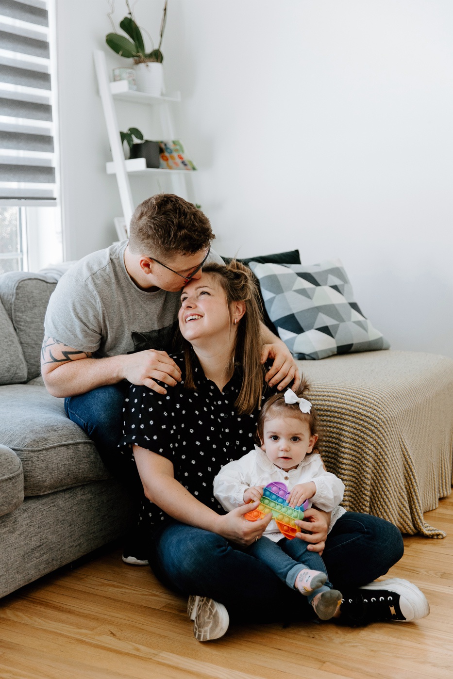 Photographe de famille à Montréal. Photos de famille lifestyle à Montréal. Montreal family photographer. Montreal lifestyle family photos.