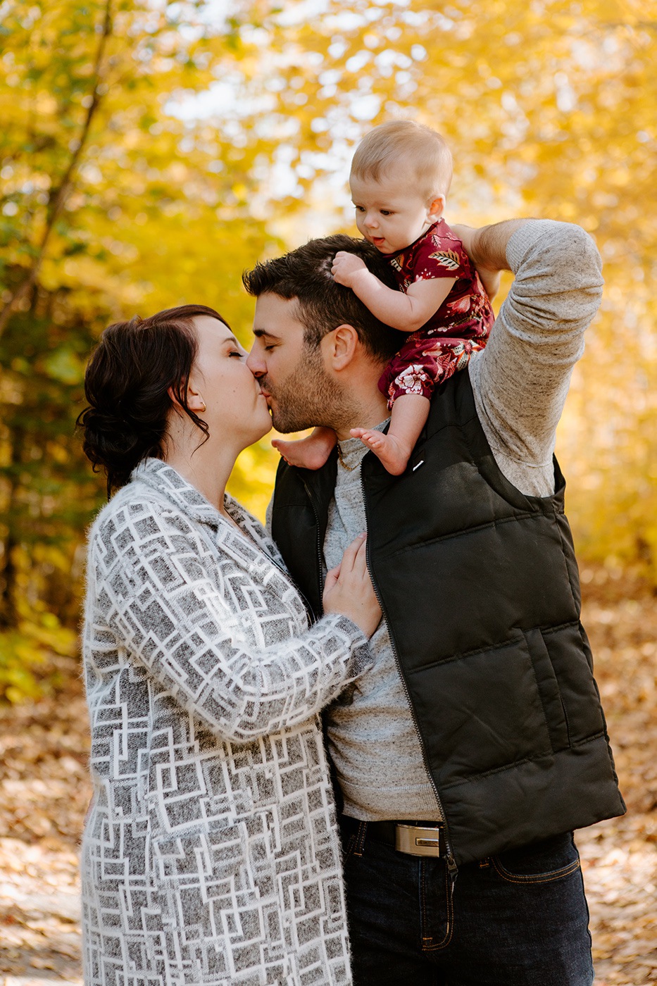 Photographe de famille à Montréal. Photos de famille à Montréal. Photographe lifestyle à Montréal. Photos de famille en automne à Montréal. Montreal family photographer. Montreal family photos. Montreal lifestyle photographer. Montreal fall family photos.