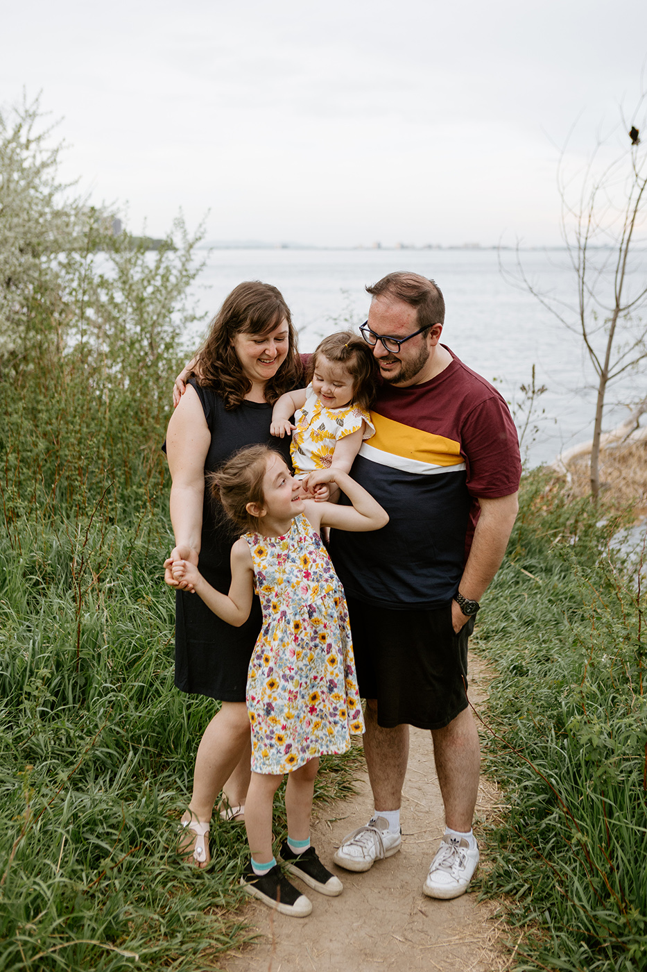 Photographe famille Montréal. Photos famille Montréal. Séance photo familiale à Montréal. Montreal family photographer. Montreal family photos. Montreal family photoshoot.