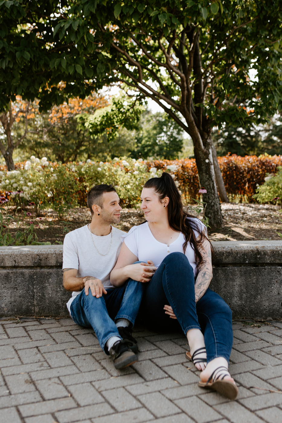 Photographe de fiançailles à Montréal. Photographe de couple à Montréal. Photos de fiançailles à Montréal. Photos de couple à Montréal. Séance fiançailles à Montréal. Séance de couple à Montréal. Montreal engagement photographer. Montreal couple photographer. Montreal engagement photos. Montreal couple photos. Montreal engagement session. Montreal couple session.