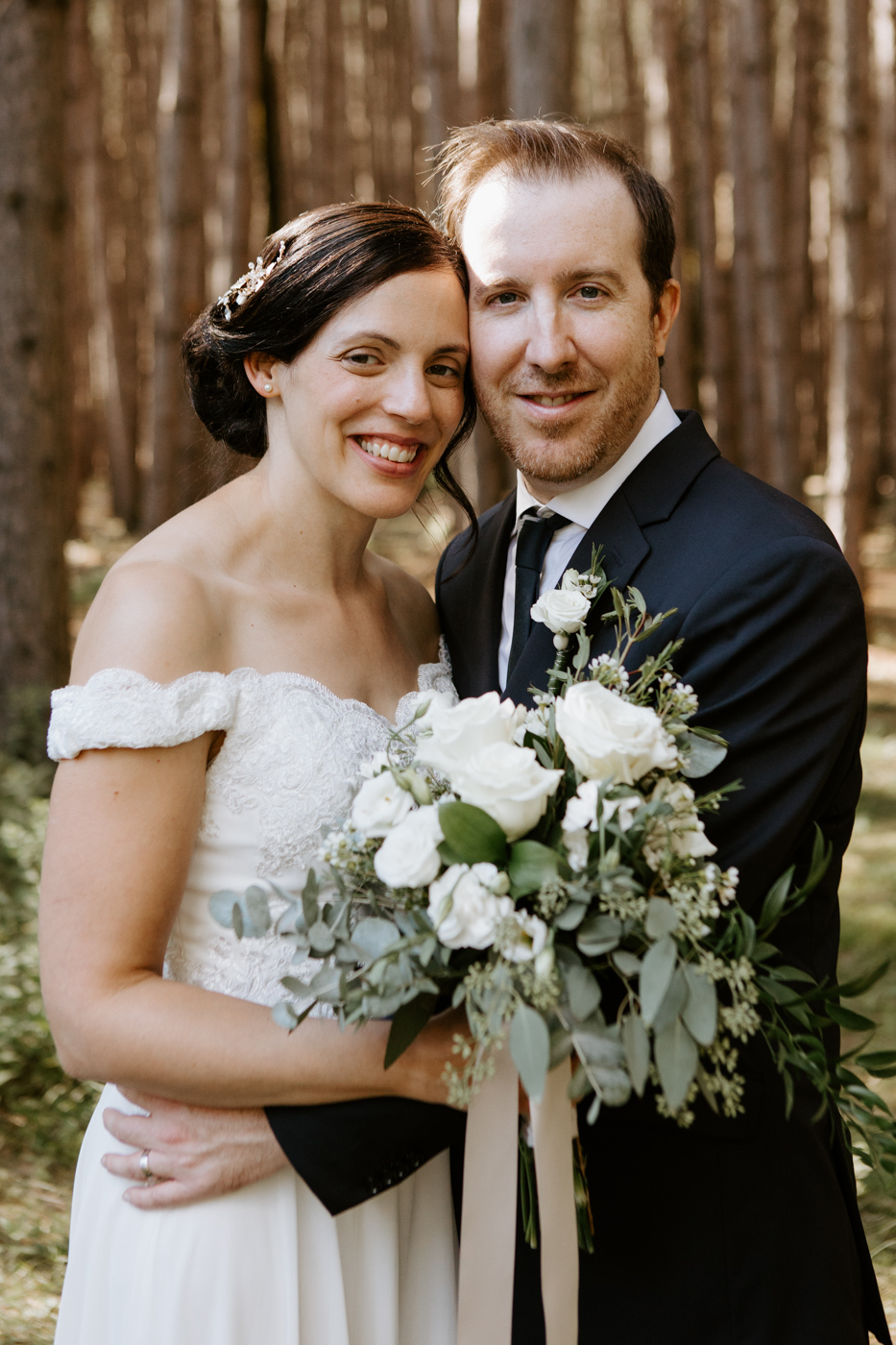 Forest wedding photos. Woodland wedding photos. Mountain wedding photos. Photographe de mariage à Mont-Tremblant. Mariage Le Grand Lodge Mont-Tremblant. Mont-Tremblant wedding photographer. Tremblant wedding photos.