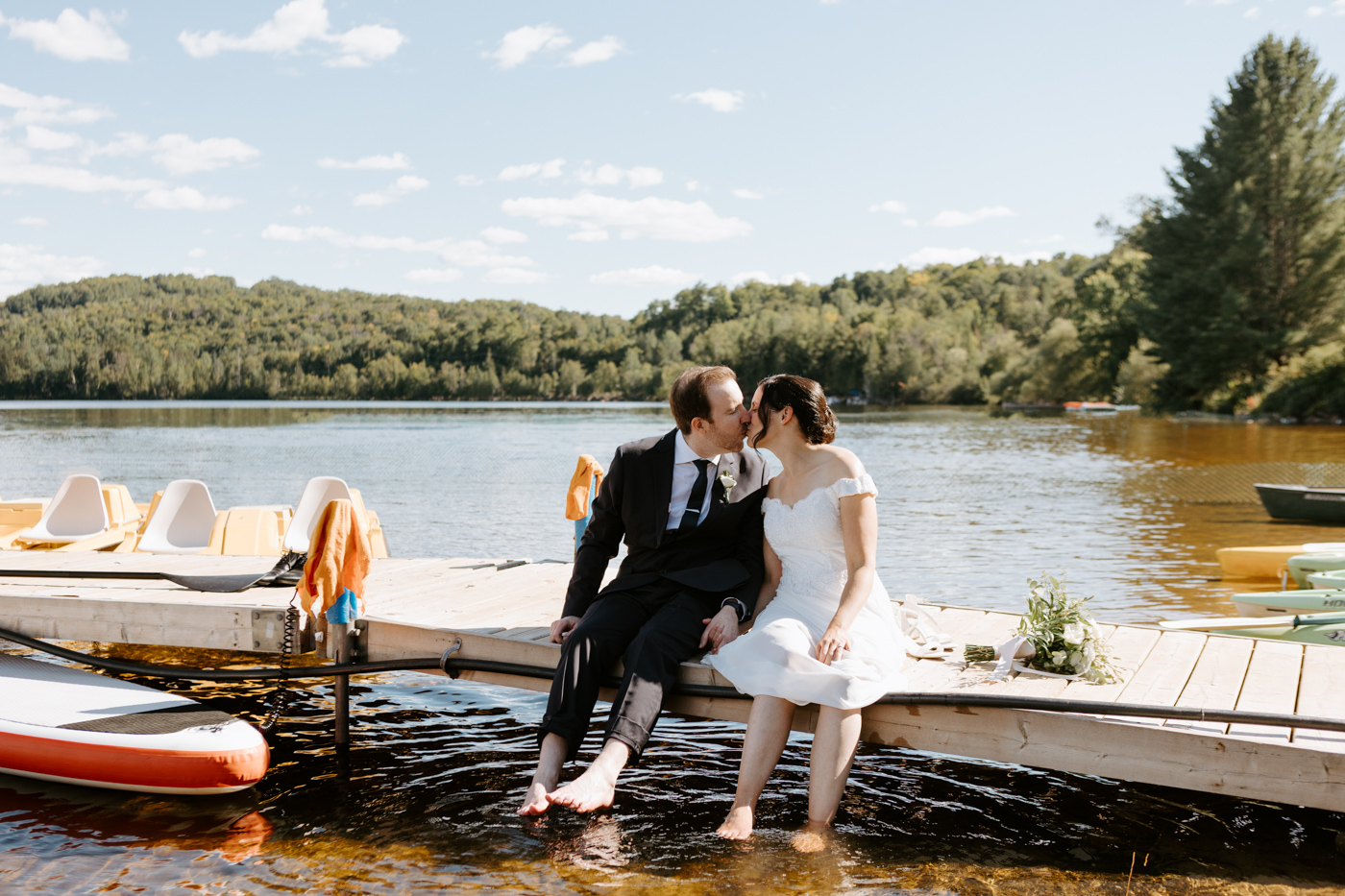 Forest wedding photos. Woodland wedding photos. Mountain wedding photos. Photographe de mariage à Mont-Tremblant. Mariage Le Grand Lodge Mont-Tremblant. Mont-Tremblant wedding photographer. Tremblant wedding photos.