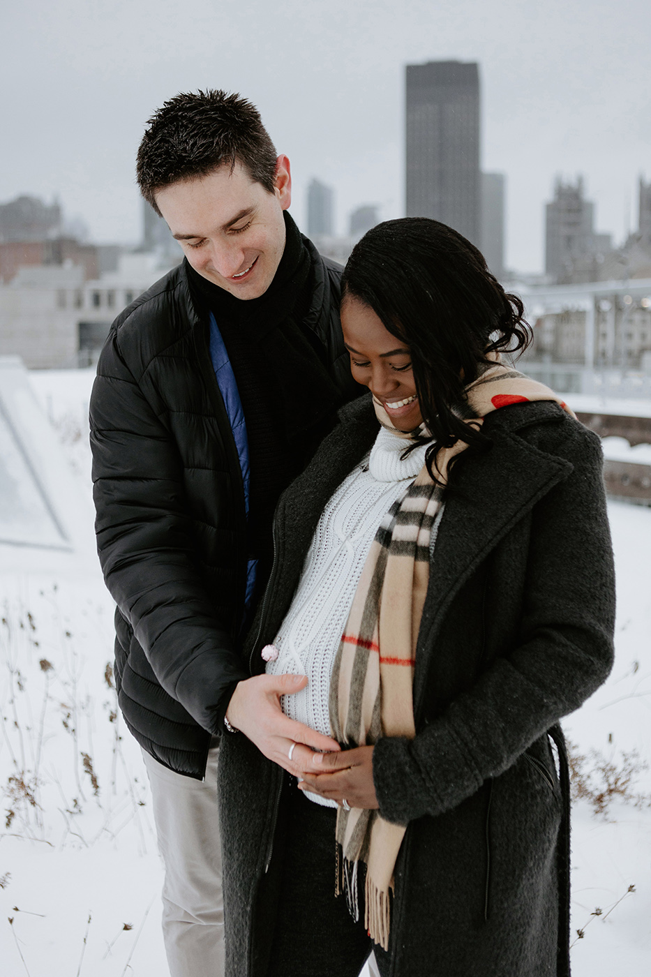 Photographe maternité Montréal. Photos de maternité à Montréal. Photos grossesse Montréal. Montreal maternity photographer. Montreal maternity photos. Montreal pregnancy photos.