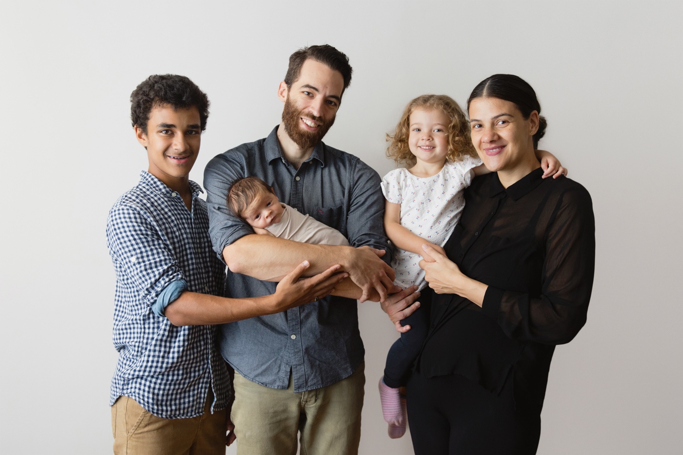 Photographe de nouveau-né à Montréal. Photos de nouveau-né en studio à Montréal. Montreal newborn photographer. Montreal in-studio newborn photos.