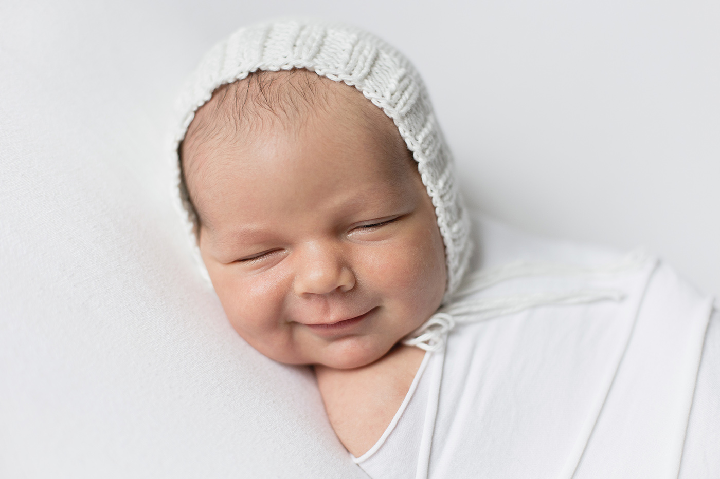 Photographe de nouveau-né à Montréal. Photo de nouveau-né en studio à Montréal. Séance nouveau-né à Montréal. Montreal newborn photographer. Montreal in-studio newborn photos. Montreal newborn session.