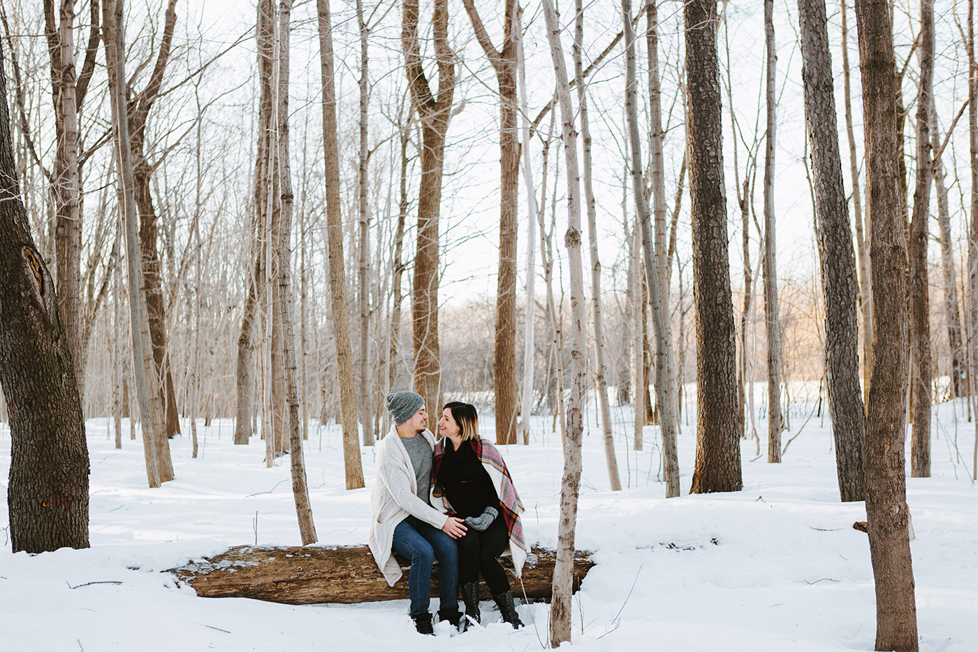 Photographe de maternité à Montréal. Séance photo maternité à Montréal. Photographe lifestyle Montréal. Photographe grossesse Montréal. Montreal maternity photographer. Montreal pregnancy photographer. Montreal maternity photoshoot. Montreal pregnancy photoshoot. Montreal lifestyle photographer