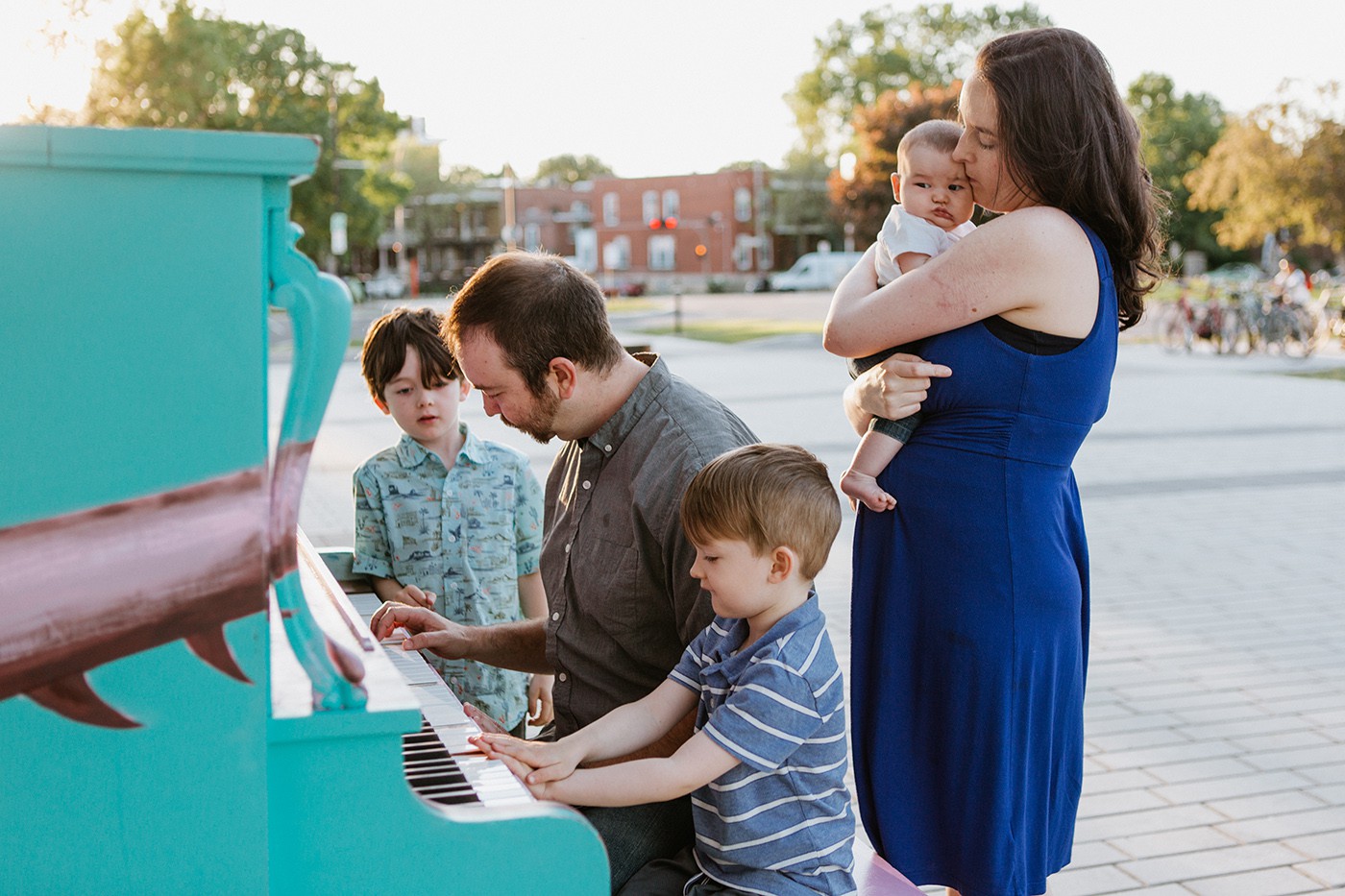 Photographe famille à Montréal. Séance photo de famille à Montréal. Photographe enfant Montréal. Montreal family photographer. Montreal children photographer. Montreal family photoshoot