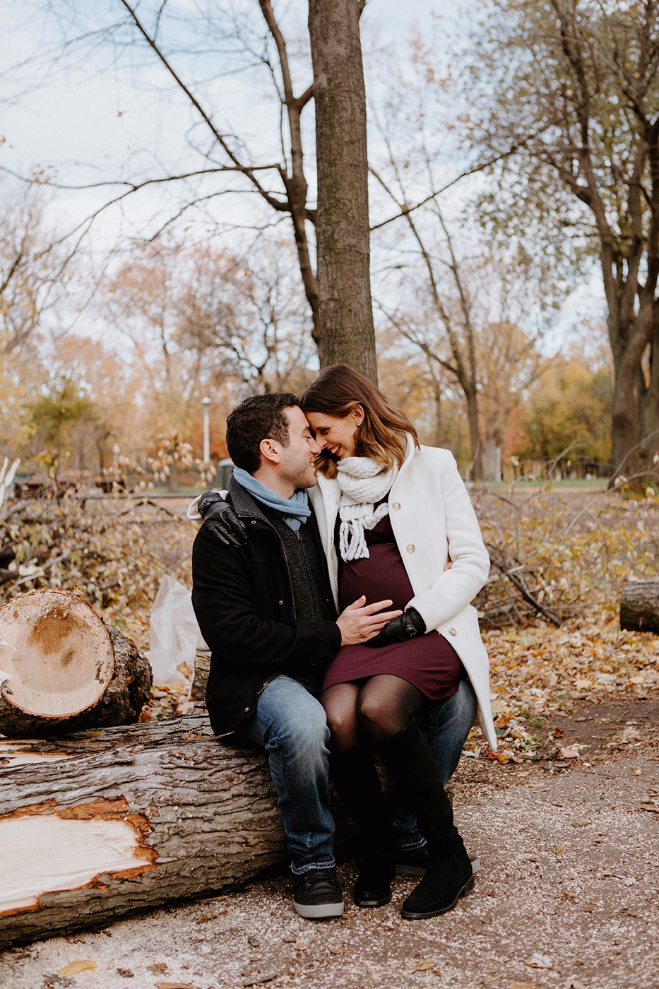 Séance maternité en automne à Montréal. Photoshoot d'automne Montréal. Photographe de maternité à Montréal. Montreal maternity photographer. Montreal fall photoshoot. Lisa-Marie Savard Photographie