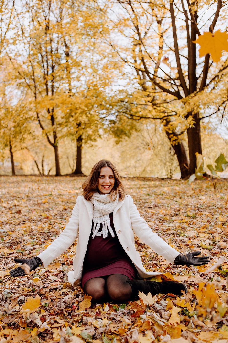 Séance maternité en automne à Montréal. Photoshoot d'automne Montréal. Photographe de maternité à Montréal. Montreal maternity photographer. Montreal fall photoshoot. Lisa-Marie Savard Photographie