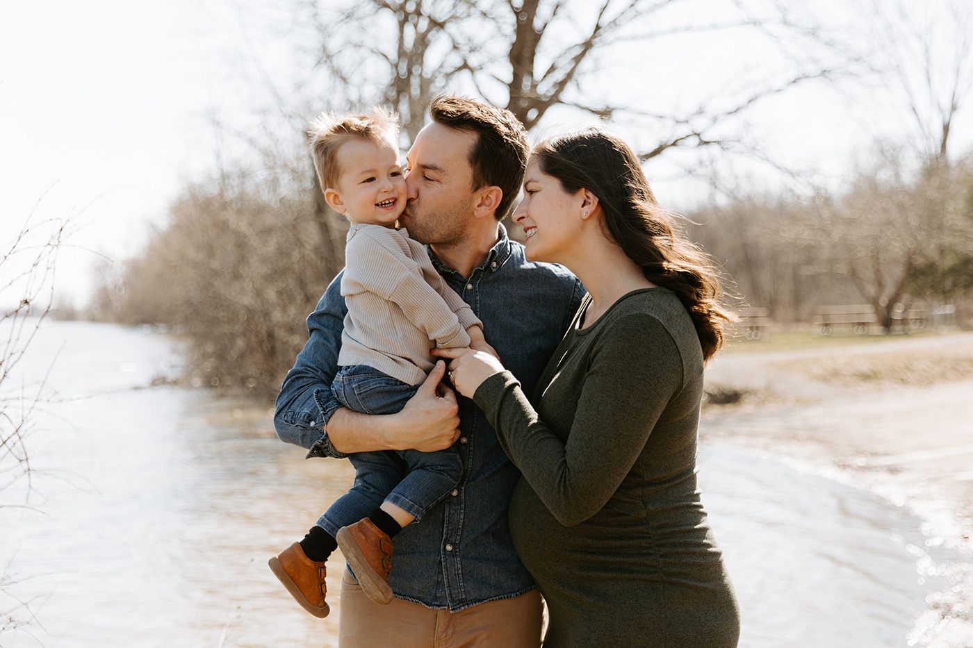 Photographe de famille à Montréal. Séance photo familiale à Montréal. Photos de famille à Montréal. Montreal family photographer. Montreal family photoshoot. Montreal family photos.