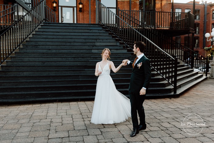 Urban wedding photo. Downtown wedding photos. Romantic wedding photos. Mariage à l'Ambroisie à Montréal. Photographe de mariage à Montréal. Montreal wedding photographer. Photographe Petite-Bourgogne. Photographe Saint-Henri.