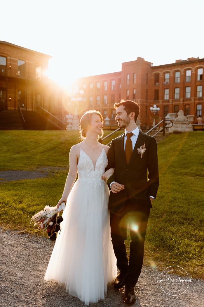 Urban wedding photo. Downtown wedding photos. Romantic wedding photos. Mariage à l'Ambroisie à Montréal. Photographe de mariage à Montréal. Montreal wedding photographer. Photographe Petite-Bourgogne. Photographe Saint-Henri.