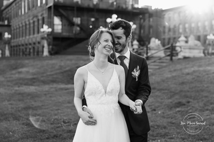 Urban wedding photo. Downtown wedding photos. Romantic wedding photos. Mariage à l'Ambroisie à Montréal. Photographe de mariage à Montréal. Montreal wedding photographer. Photographe Petite-Bourgogne. Photographe Saint-Henri.