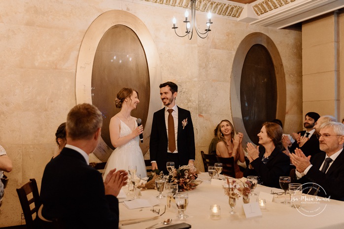 Wedding reception in old restaurant. Mariage à l'Ambroisie à Montréal. Photographe de mariage à Montréal. Montreal wedding photographer. Photographe Petite-Bourgogne. Photographe Saint-Henri.