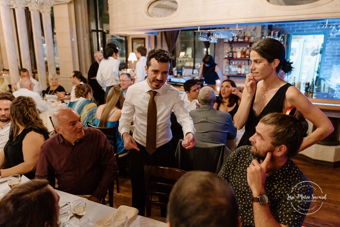 Wedding reception in old restaurant. Mariage à l'Ambroisie à Montréal. Photographe de mariage à Montréal. Montreal wedding photographer. Photographe Petite-Bourgogne. Photographe Saint-Henri.