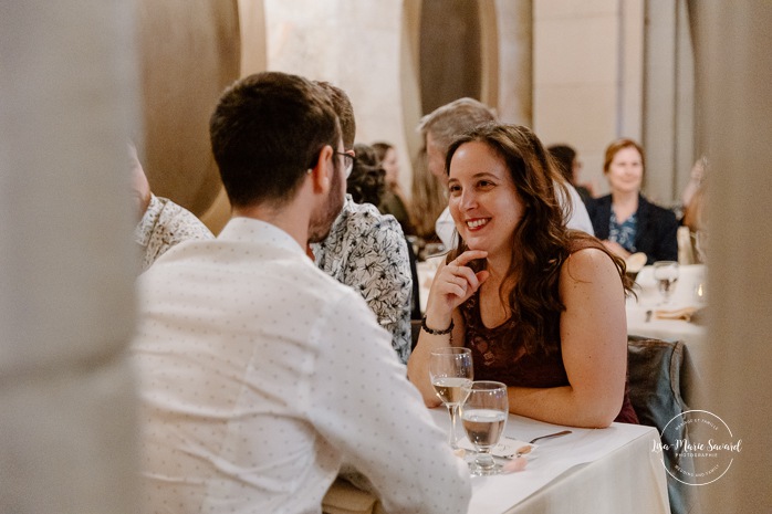 Wedding reception in old restaurant. Mariage à l'Ambroisie à Montréal. Photographe de mariage à Montréal. Montreal wedding photographer. Photographe Petite-Bourgogne. Photographe Saint-Henri.