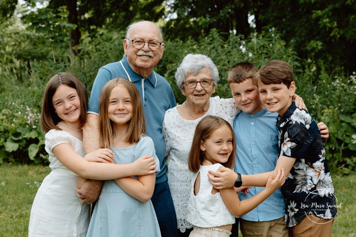 Photographe de famille à Montréal. Séance photo famille Montréal. Photos d'enfants Montréal. Montreal family photographer. Montreal family photoshoot. Montreal family photos.