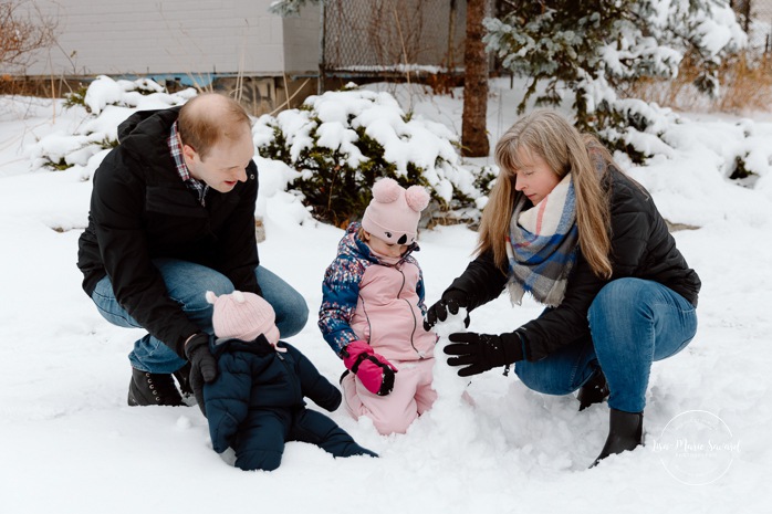 Photographe de famille à Montréal. Séance photo famille Montréal. Photos d'enfants Montréal. Montreal family photographer. Montreal family photoshoot. Montreal family photos.