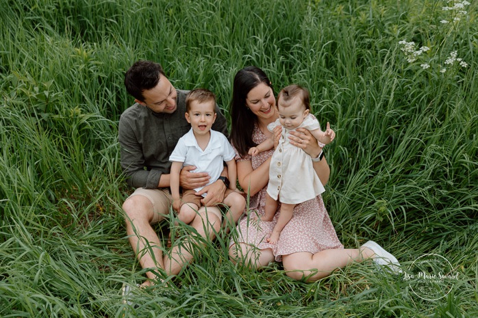 Photographe de famille à Montréal. Séance photo famille Montréal. Photos d'enfants Montréal. Montreal family photographer. Montreal family photoshoot. Montreal family photos.