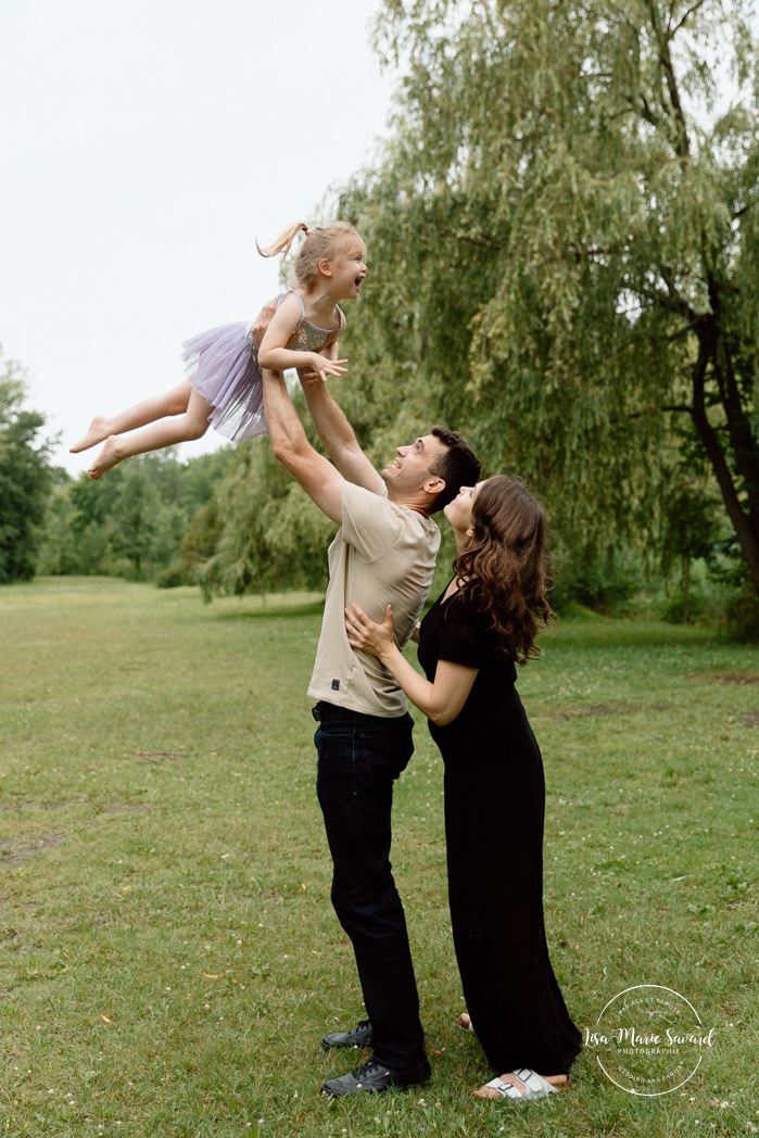 Photographe de famille à Montréal. Séance photo famille Montréal. Photos d'enfants Montréal. Montreal family photographer. Montreal family photoshoot. Montreal family photos.