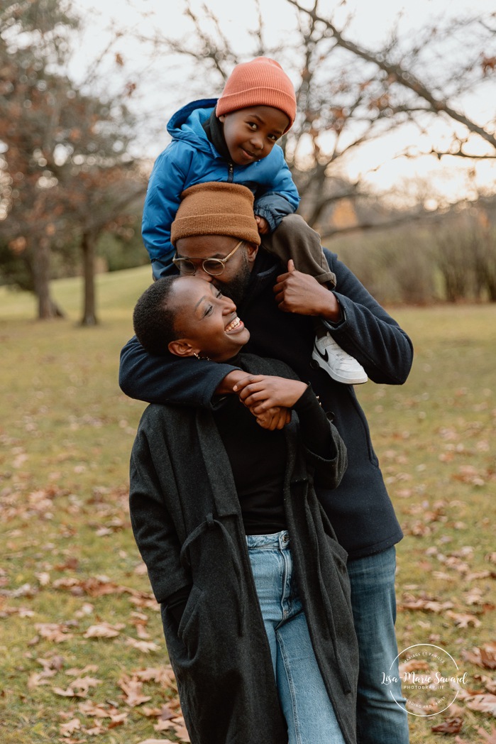 Photographe de famille à Montréal. Séance photo famille Montréal. Photos d'enfants Montréal. Montreal family photographer. Montreal family photoshoot. Montreal family photos.