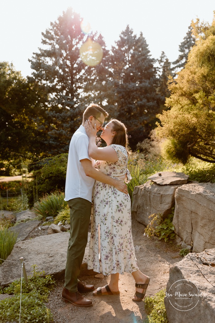 Photographe de couple à Montréal. Séance photo fiançailles Montréal. Photos romantiques Montréal. Montreal engagement photographer. Montreal engagement photoshoot. Montreal engagement photos.