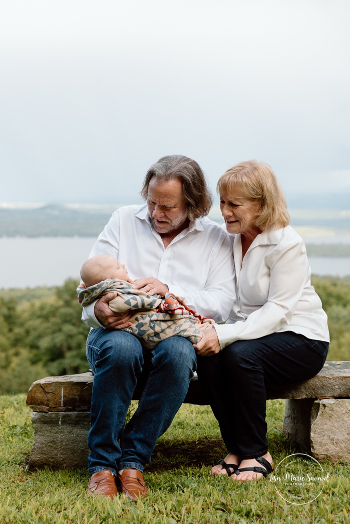 Photographe de famille à Montréal. Séance photo famille Montréal. Photos d'enfants Montréal. Montreal family photographer. Montreal family photoshoot. Montreal family photos.